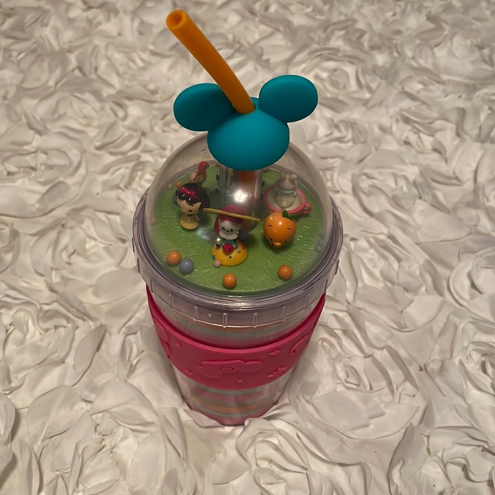 Disney dome Tumblr with straw